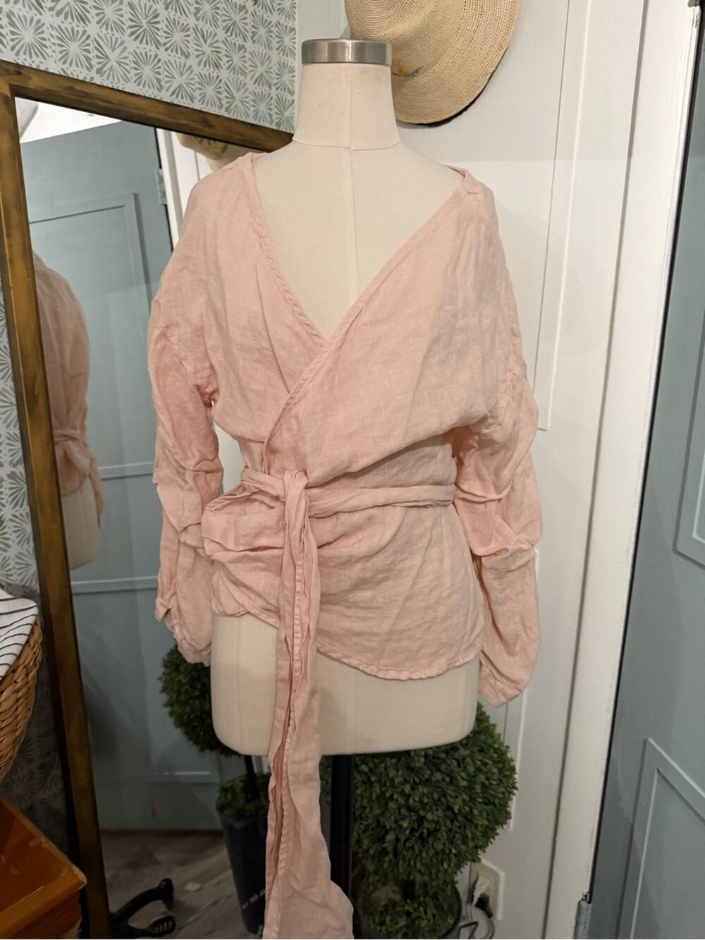 120% Lino Blush Pink Wrap Top Size 44 Balloon Long Sleeve